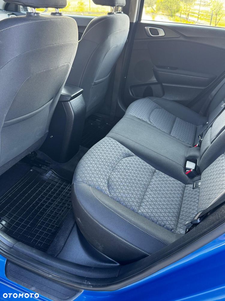 Kia Ceed 1.5 T-GDI M DCT - 11