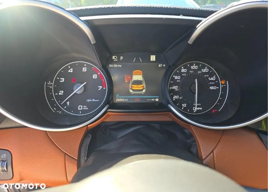 Alfa Romeo Giulia 2.0 Turbo TI Q4 - 9