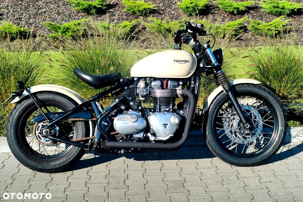 Triumph Bonneville Bobber - 1