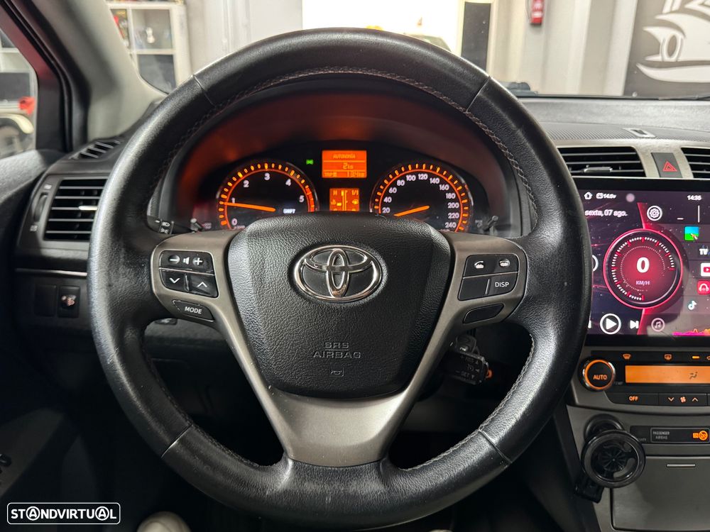 Toyota Avensis SW 2.0 D-4D Exclusive +Pele+GPS - 24