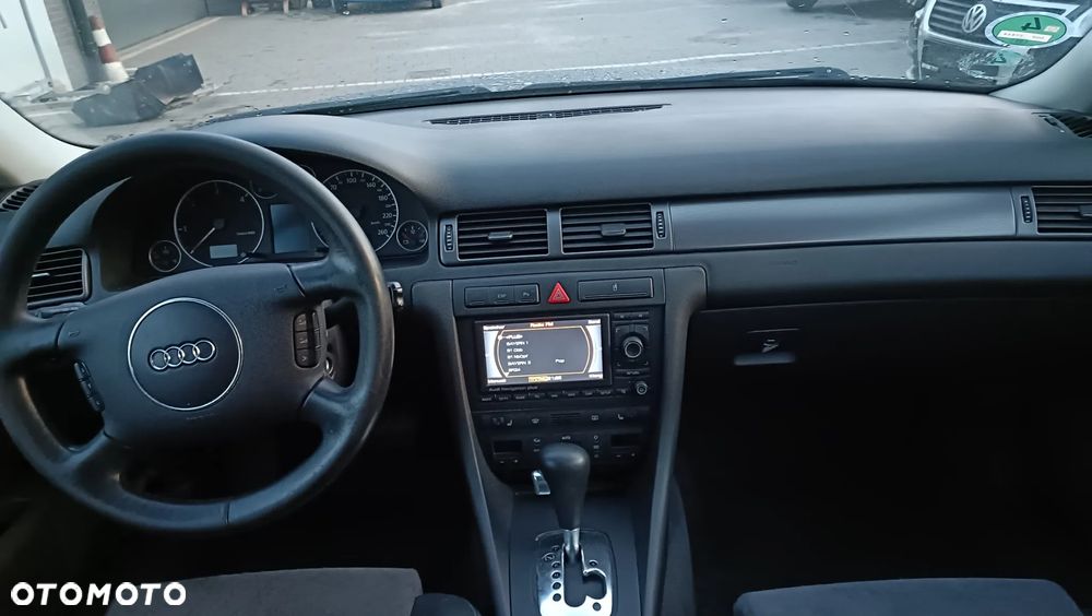 Audi A6 Avant - 17