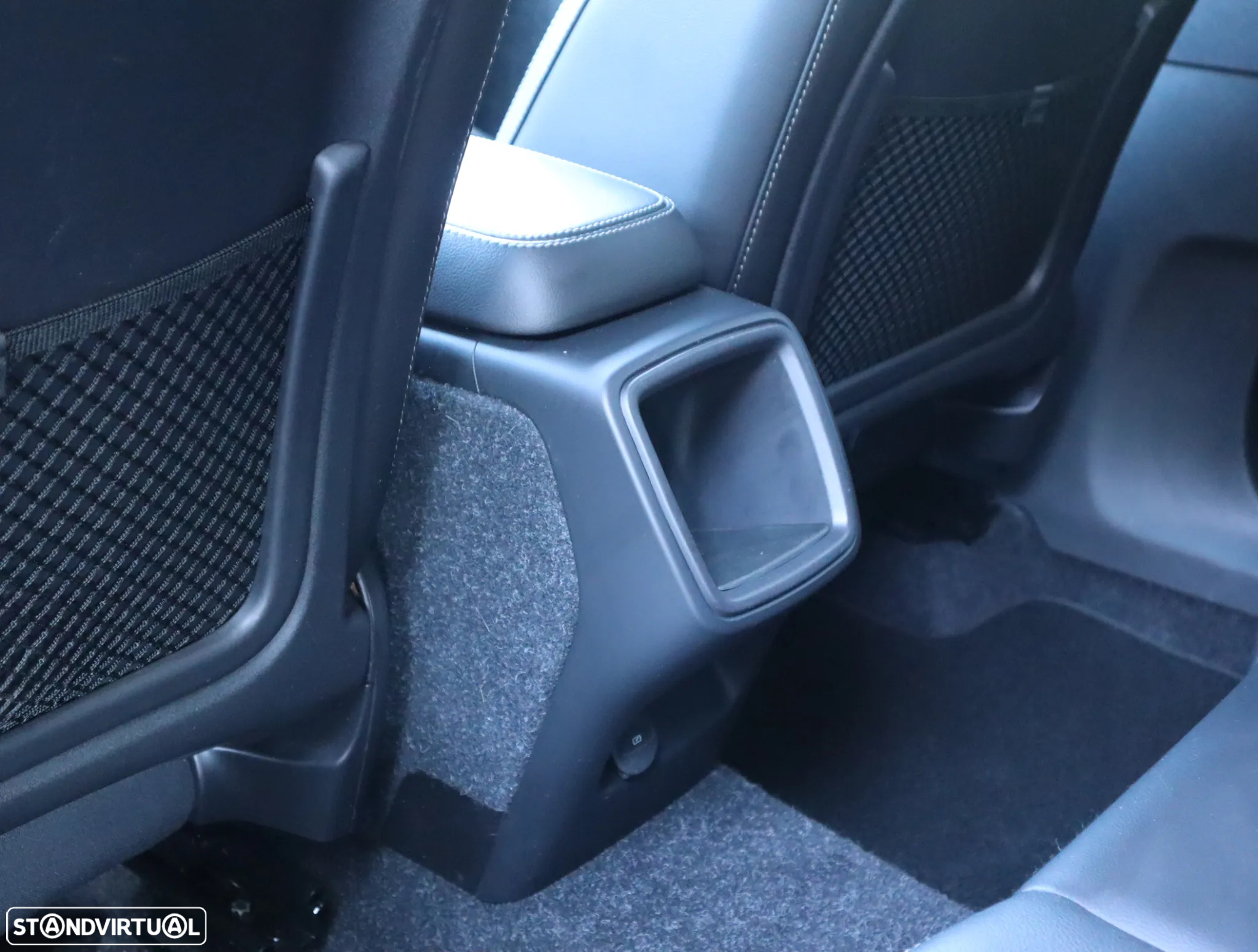 Volvo XC 40 1.5 T3 R-Design - 25