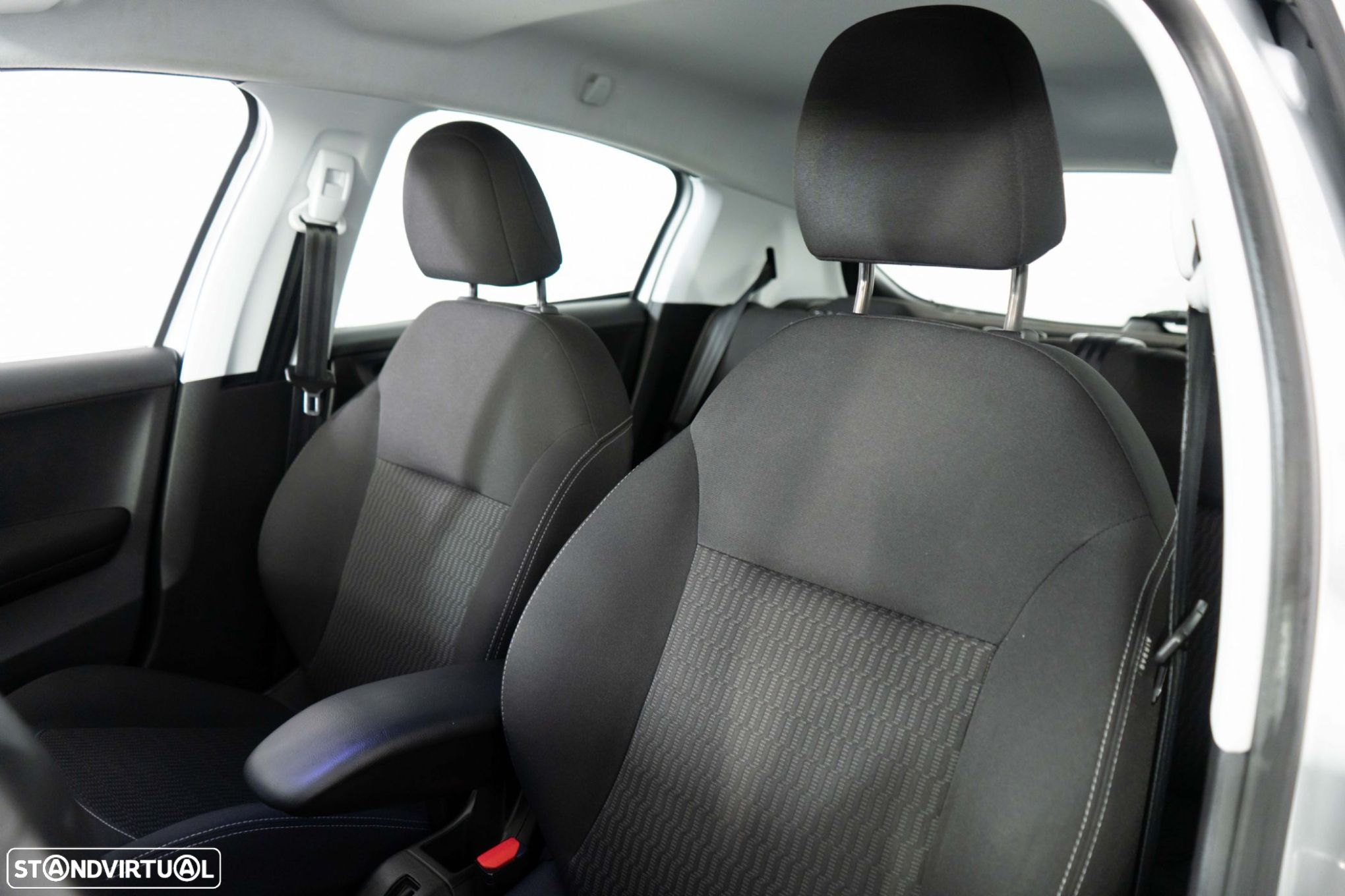 Peugeot 208 1.2 PureTech Active - 8