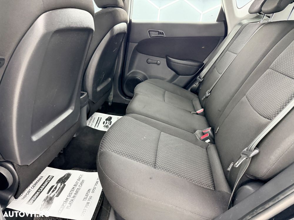 Hyundai i30 1.6 CRDI blue Classic - 12