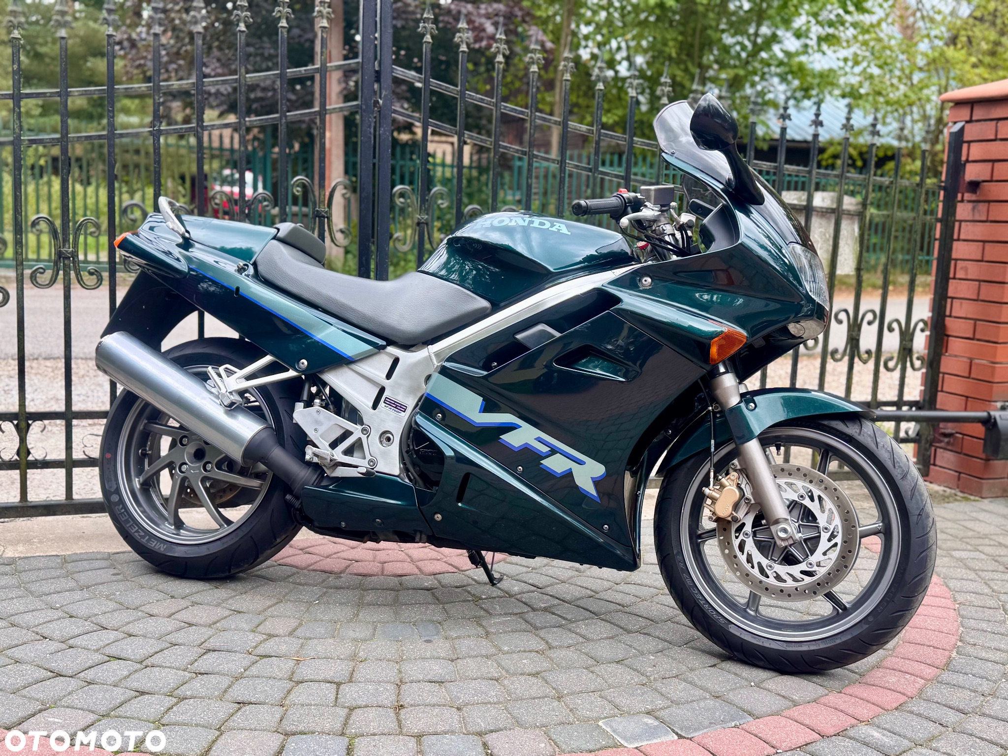 Honda VFR - 3