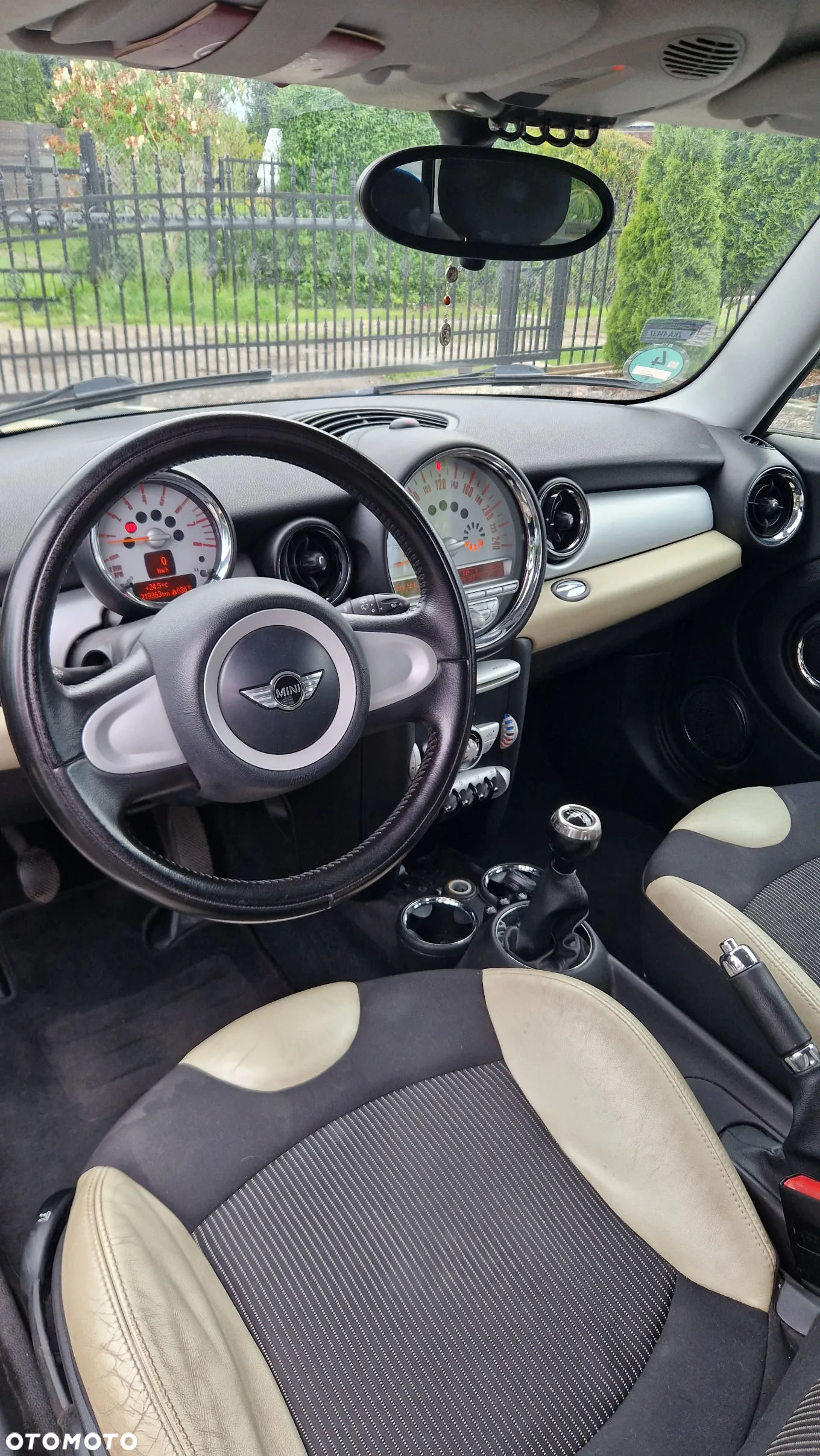 MINI ONE Standard - 11