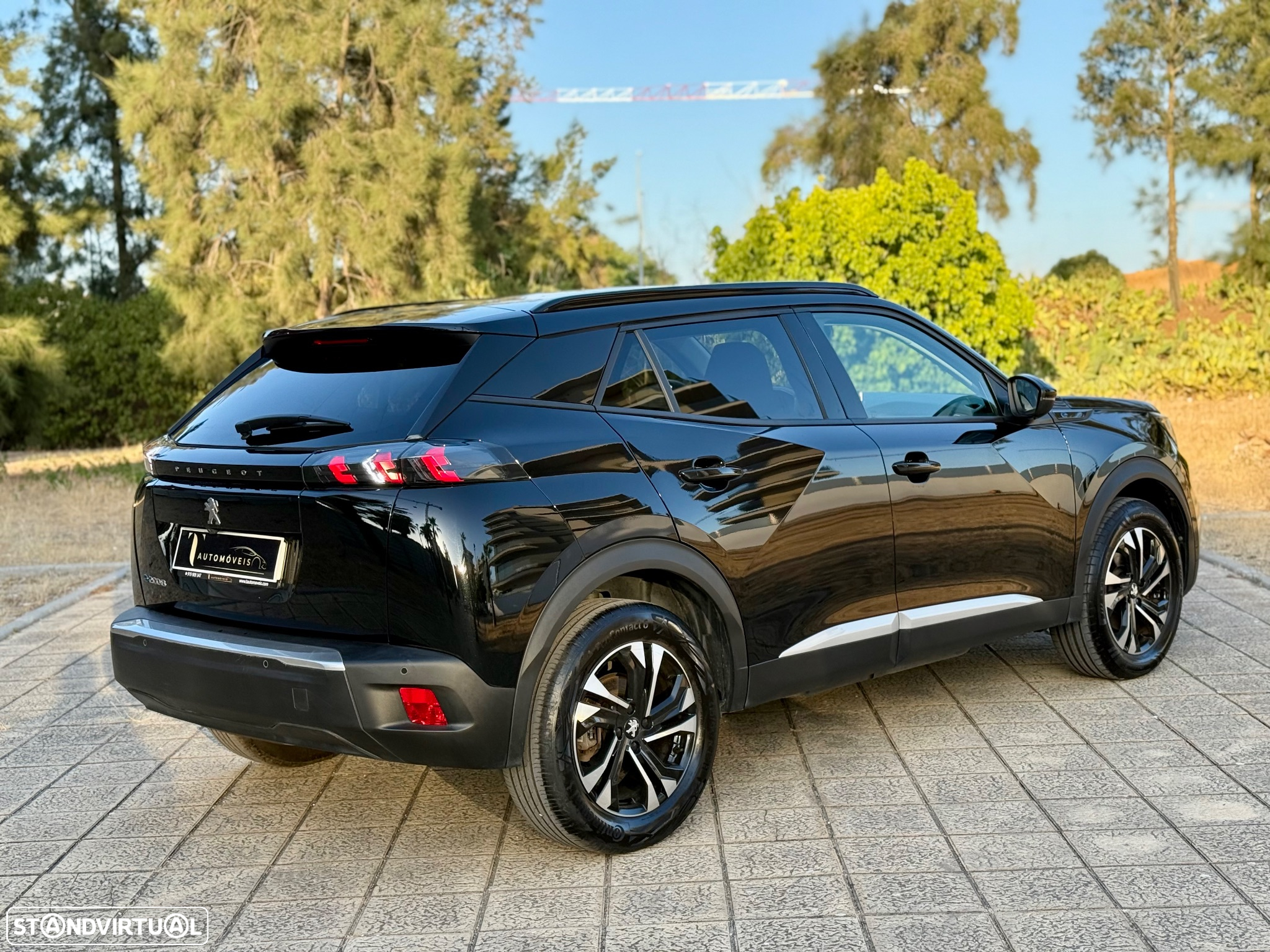 Peugeot e-2008 50 kWh Allure Pack - 3