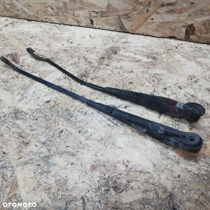 BMW E24 RAMIĘ WYCIERACZKI PRAWE/LEWE ORGINAŁ NR. 1 361 342 OEM / 1 373 043 OEM - 2