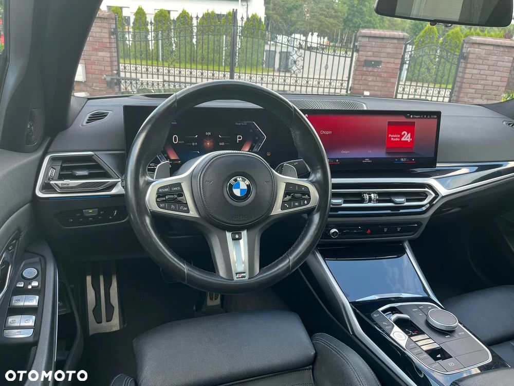 BMW Seria 3 330i xDrive M Sport - 30