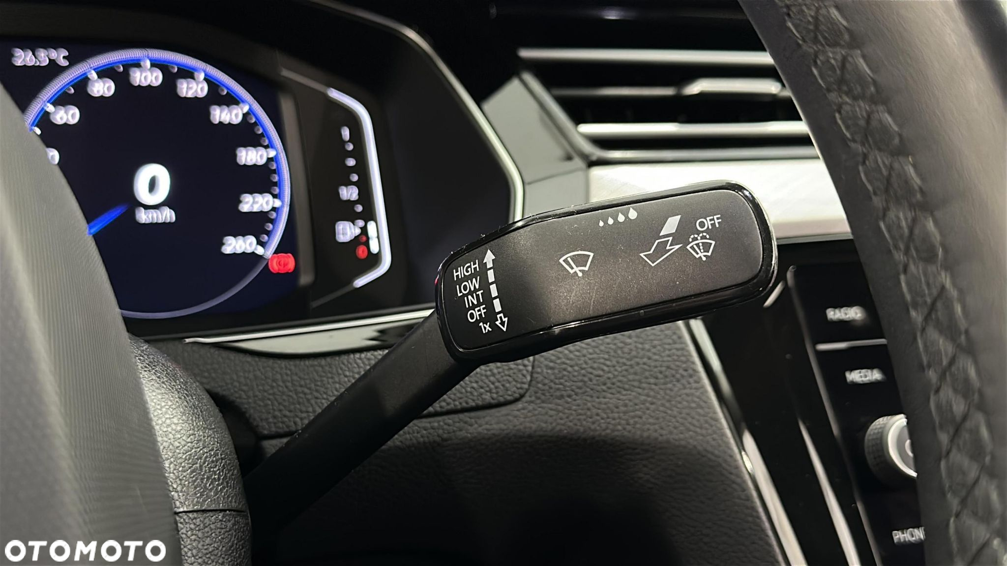 Volkswagen Passat - 26