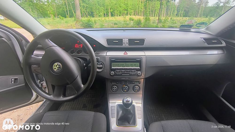 Volkswagen Passat 1.9 TDI DPF Highline - 13