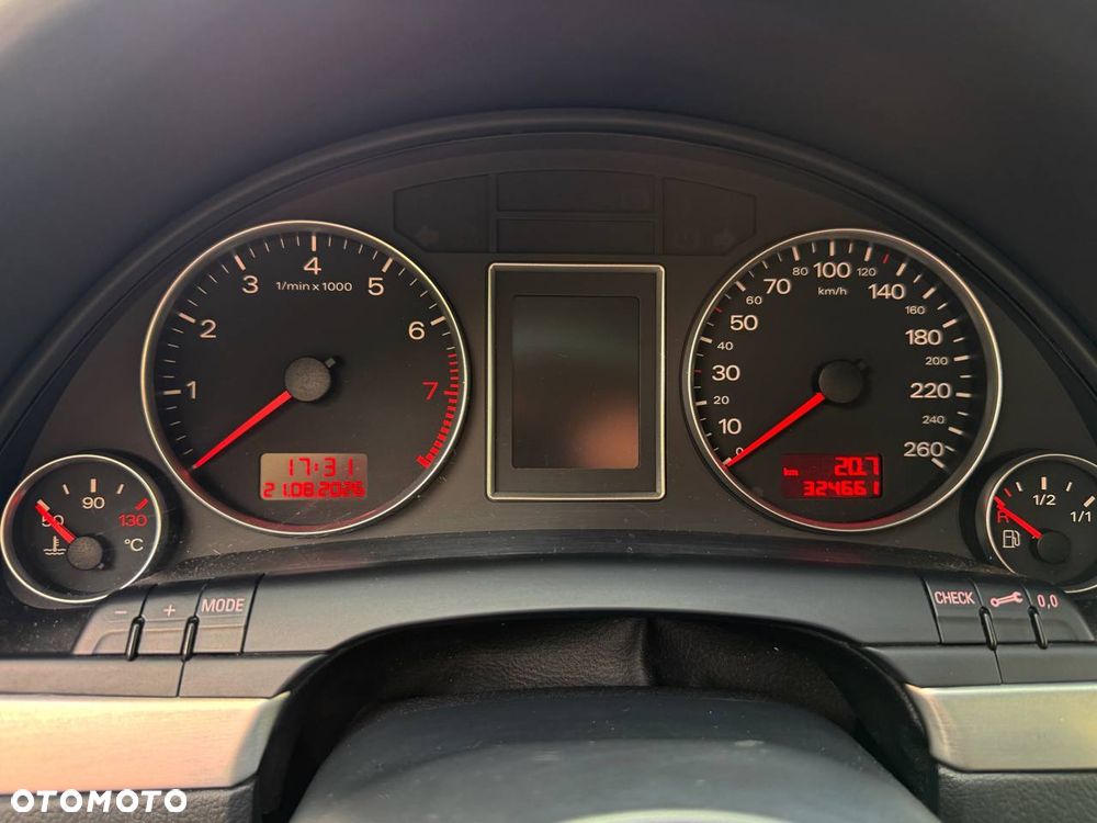 Audi A4 Limousine - 18