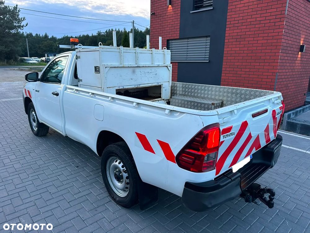 Toyota Hilux 2.4 D-4D Single Cab DL 4x2 - 35