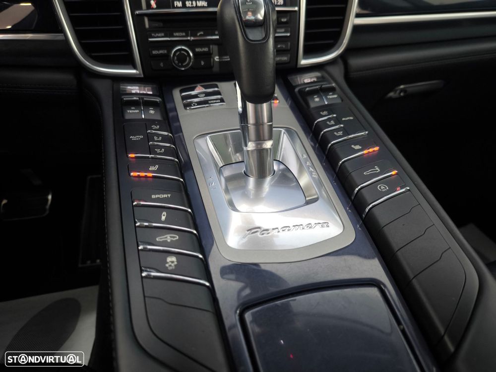 Porsche Panamera Platinum Edition - 16