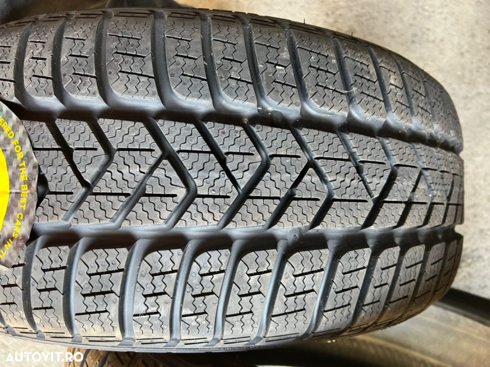 vând 2 anvelope 225/40/18 Pirelli de iarnă noi - 4