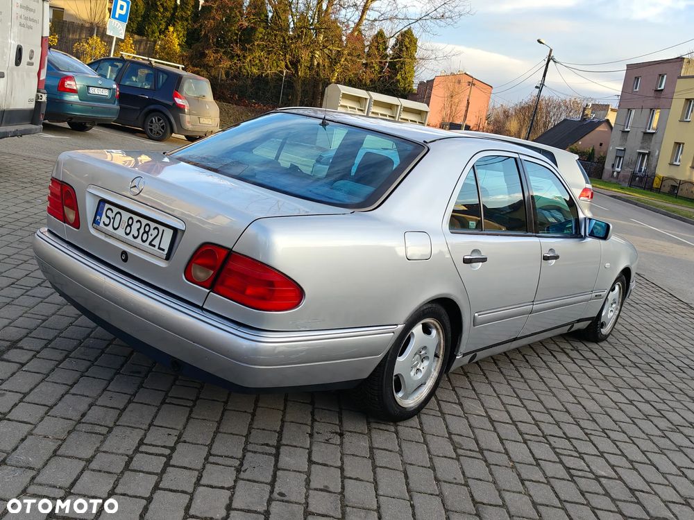 Mercedes-Benz Klasa E - 10