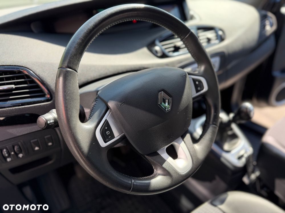 Renault Grand Scenic - 12