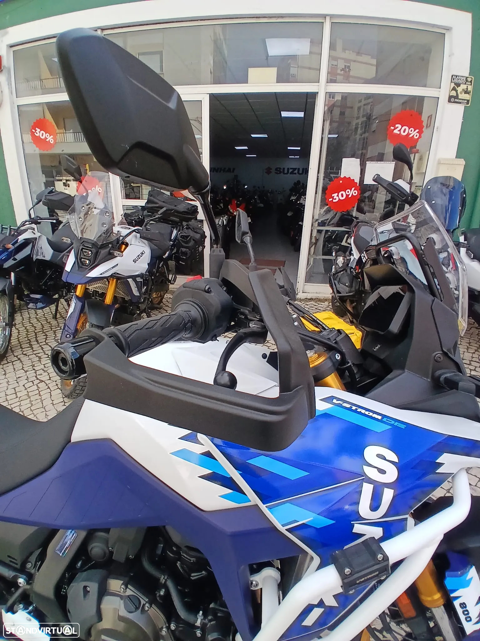Suzuki V STROM Heritage 800 DE - 13