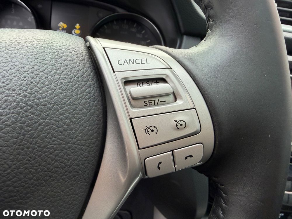Nissan Qashqai 1.6 DCi Xtronic TEKNA - 13