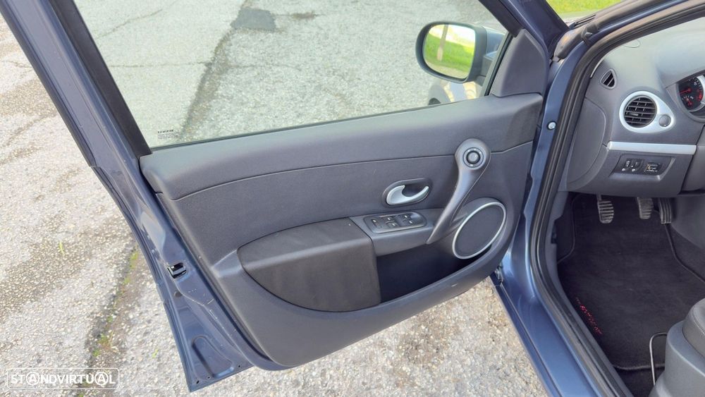 Renault Clio 1.2 TCE Dynamique S - 9