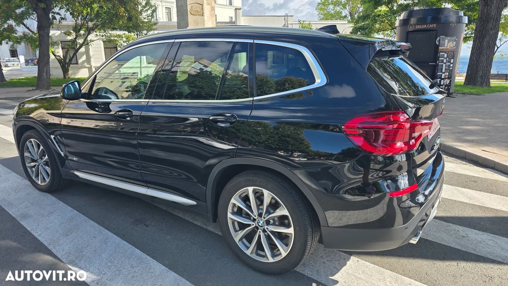 BMW X3 xDrive30i Aut. Luxury Line - 3