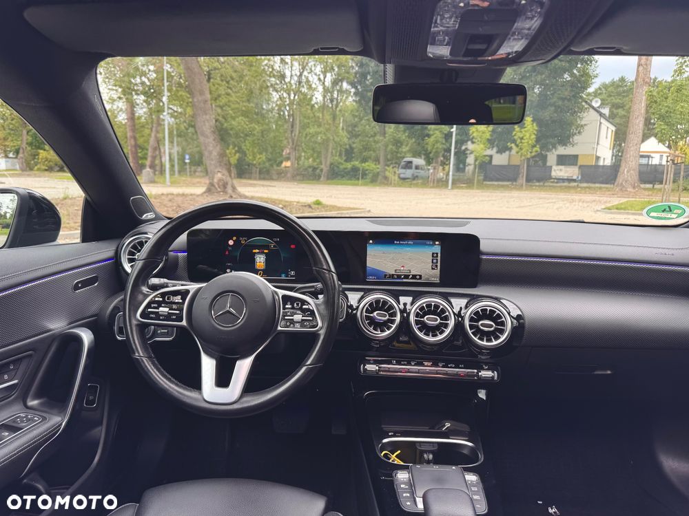 Mercedes-Benz CLA 220 d AMG Line 8G-DCT - 36