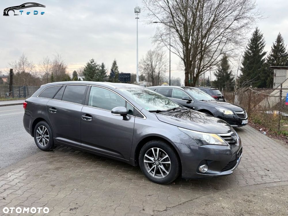 Toyota Avensis 2.0 D-4D Sol plus+NAVI - 9