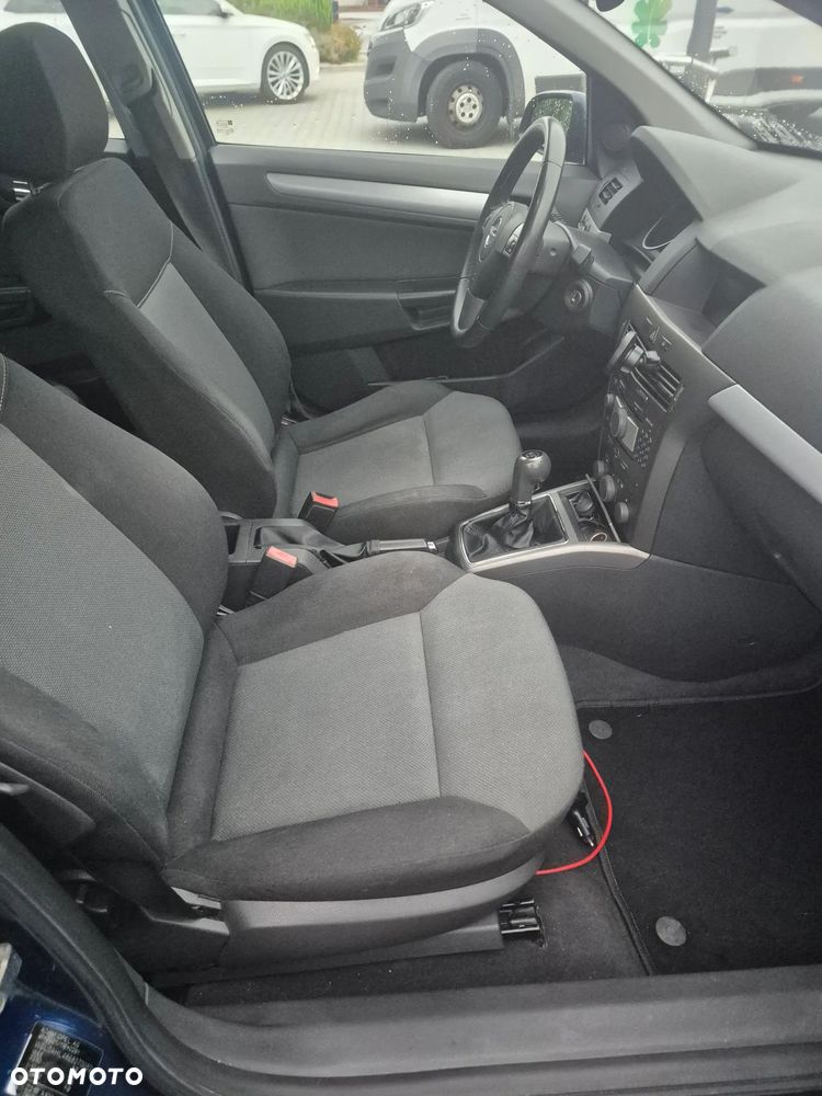 Opel Astra 1.9 CDTI DPF - 15