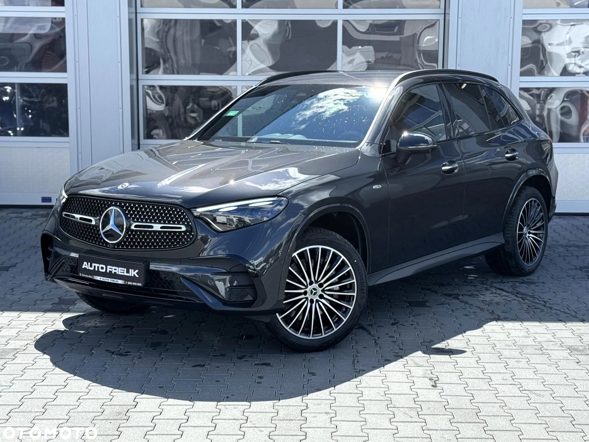 Mercedes-Benz GLC 300 e 4-Matic AMG Line - 2