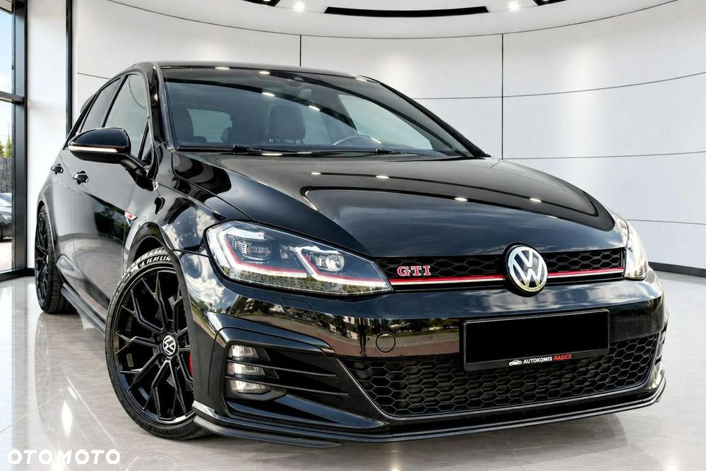 Volkswagen Golf - 36