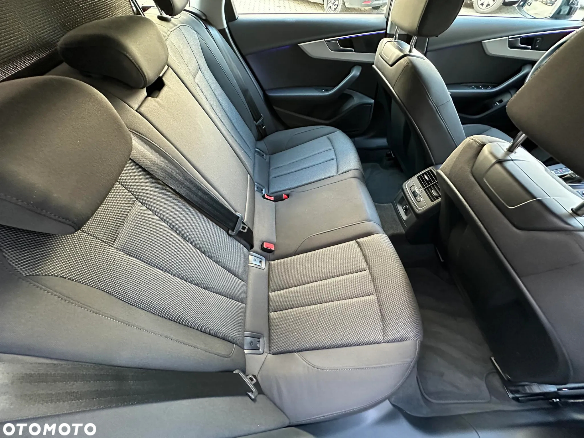 Audi A4 35 TDI mHEV Advanced S tronic - 13