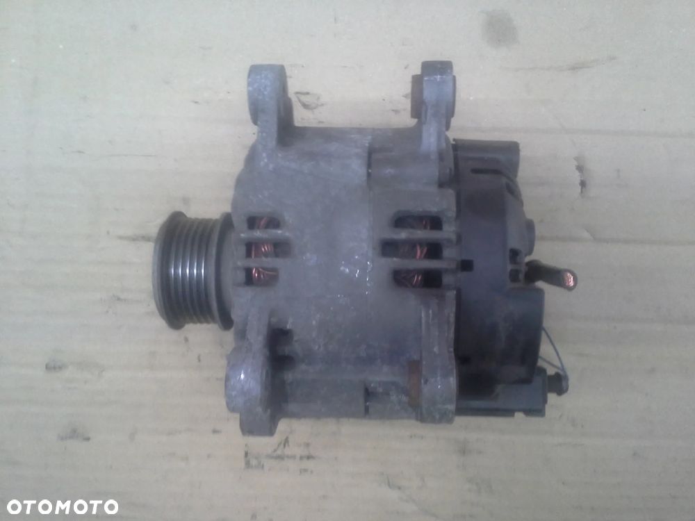 Audi A4 B7 2.0 TDi alternator Valeo 06F903023H TG14C015 2542893E - 6