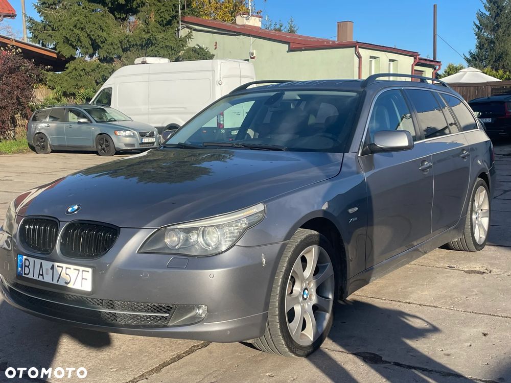 BMW 5 Series 2009 photo 2