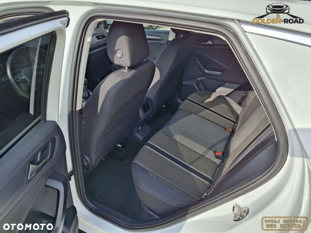 Volkswagen T-Roc - 11