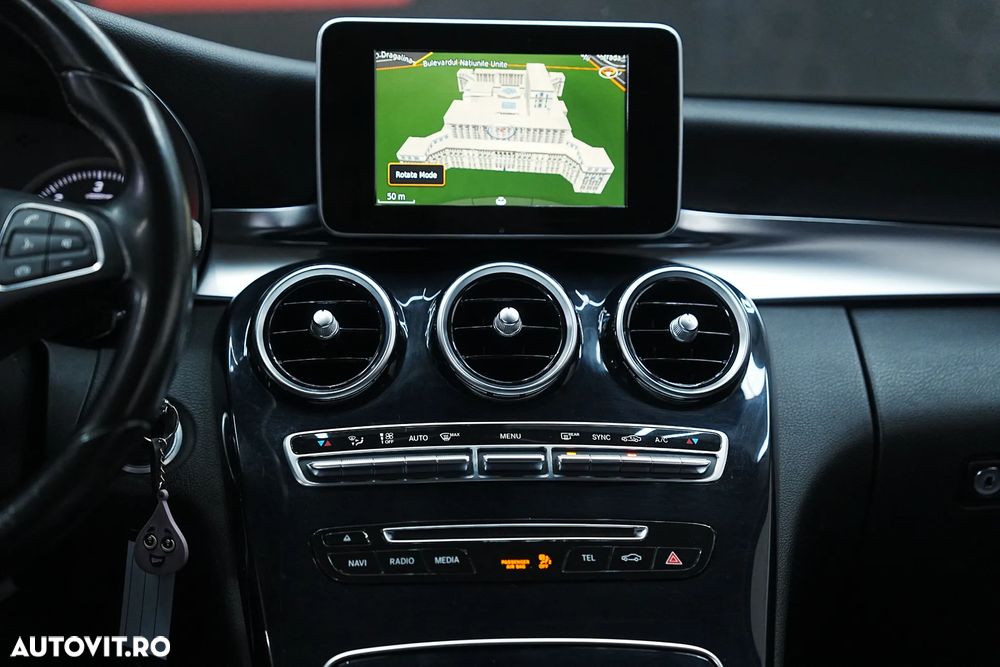 Mercedes-Benz C - 25