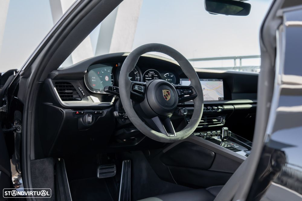 Porsche 911 (992) Carrera PDK - 11