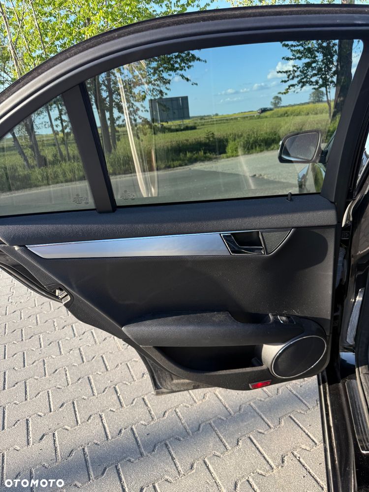 Mercedes-Benz Klasa C 220 CDI Avantgarde - 13