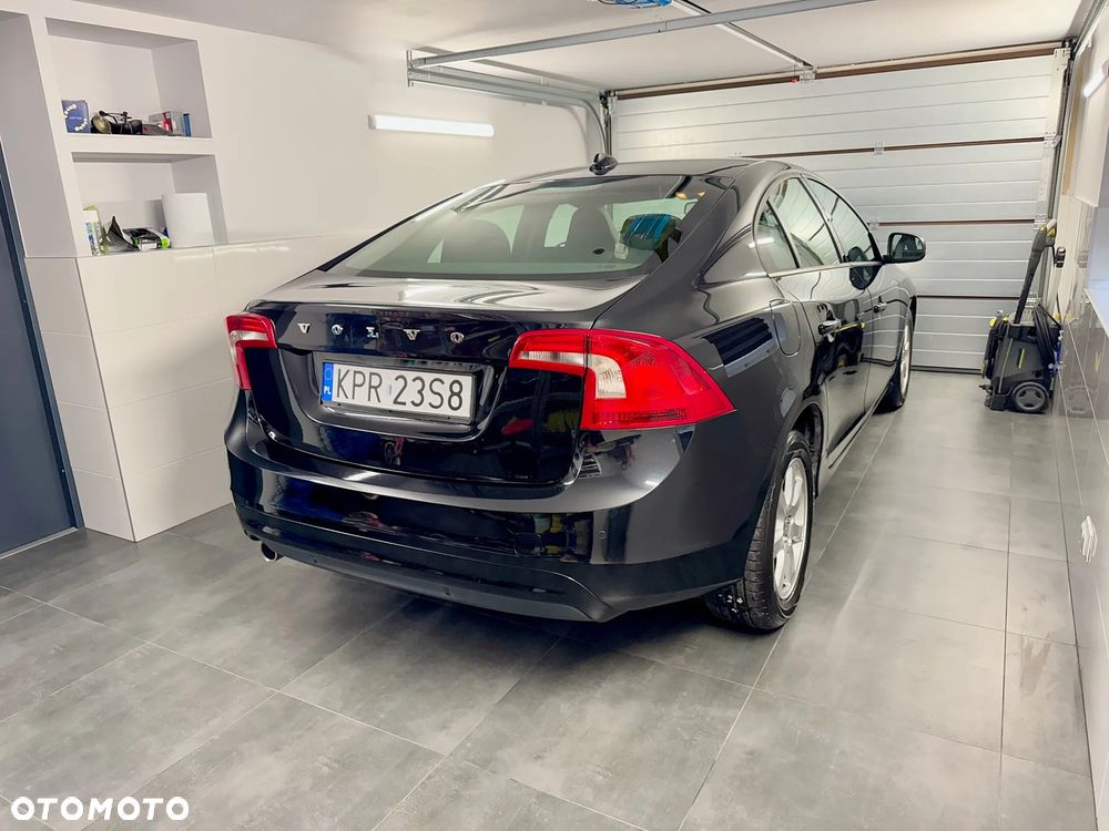 Volvo S60 D3 Geartronic Kinetic - 4