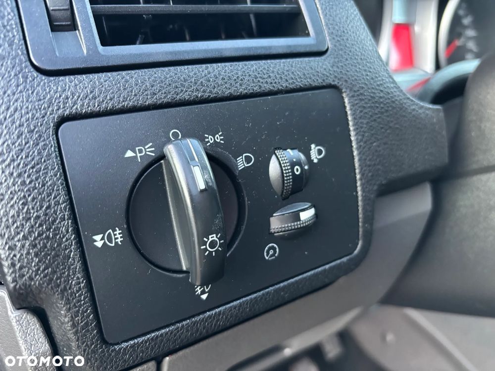 Ford C-MAX 1.6 TDCi DPF Ambiente - 28