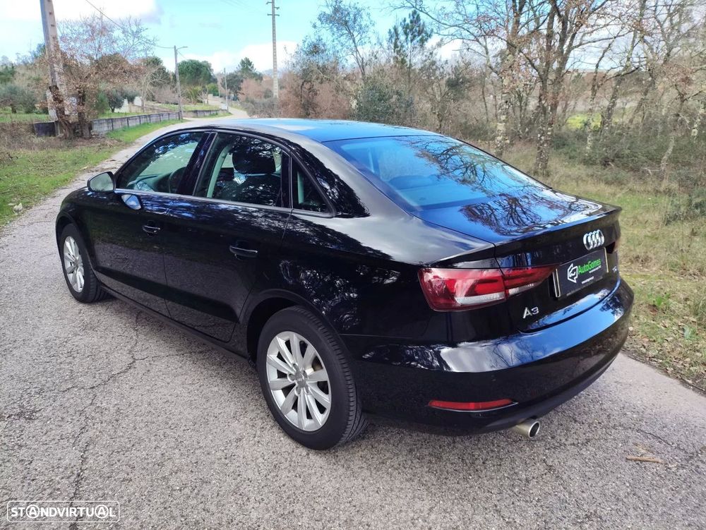 Audi A3 Limousine 1.6 TDI Business Line Attraction - 10