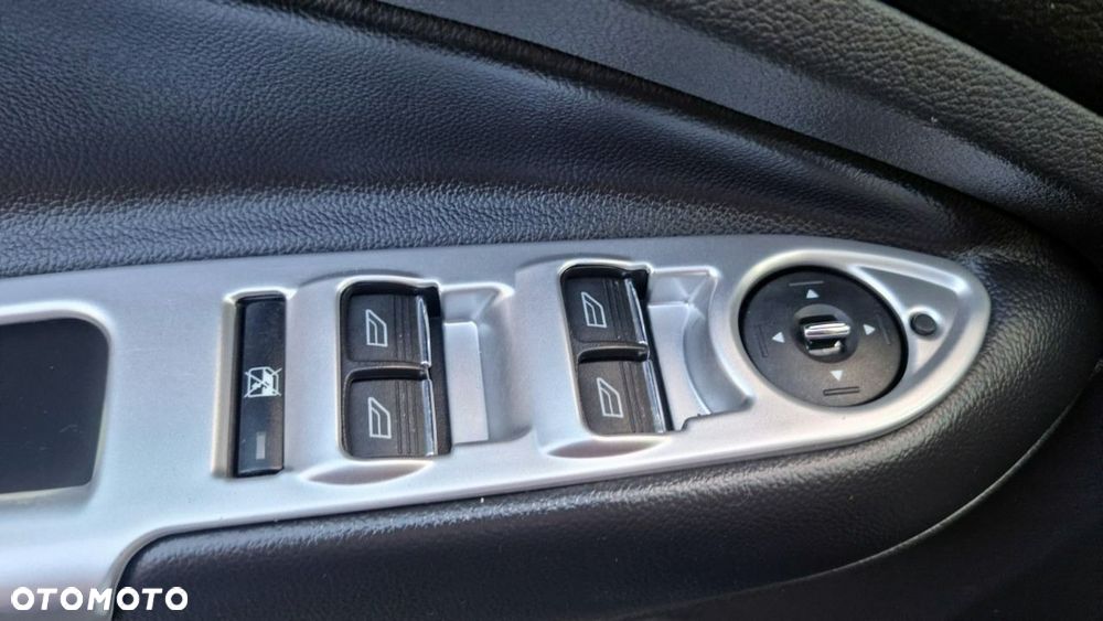 Ford Kuga - 16