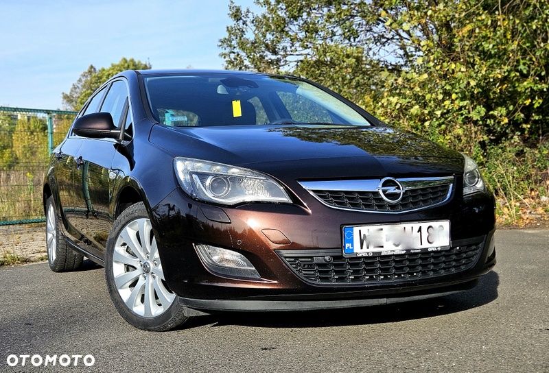 Opel Astra 1.4 T Cosmo - 4