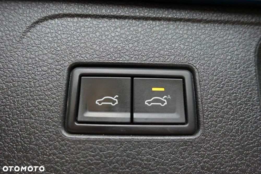 Volkswagen Passat - 28