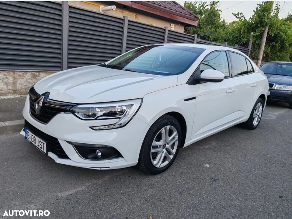 Renault Megane 2021 photo 2