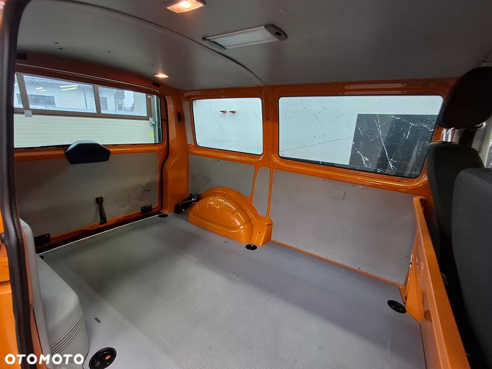 Volkswagen T6 Tansporter 4 MOTION Napęd 4x4 Webasto Klimatyzacja Grzane Fotele Hak Najmocniejsza Wersja 204 KM Pomarańczowy Służba Drogowa 9 Miejsc W Dowodzie - 25