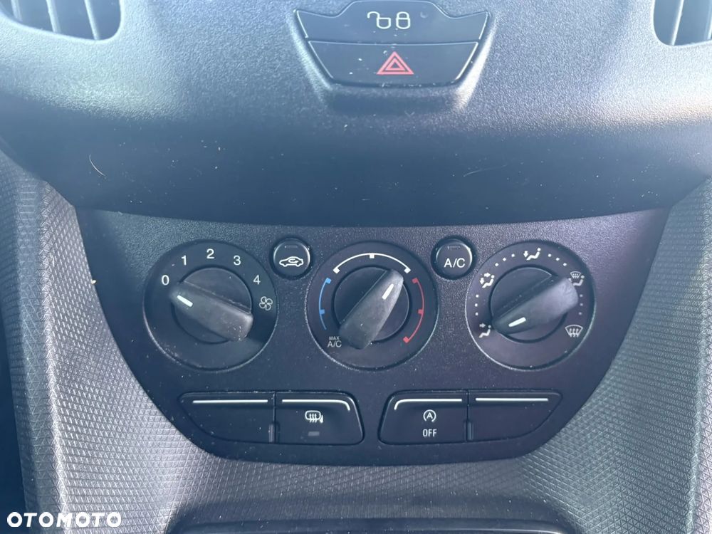 Ford Transit Connect - 15