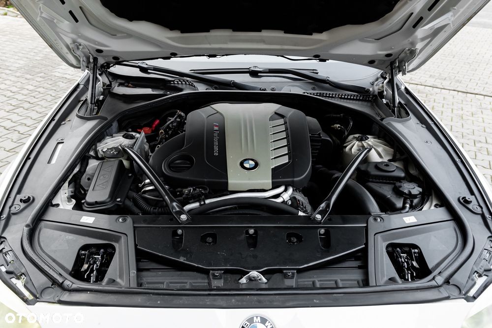 BMW Seria 5 M550d xDrive - 41