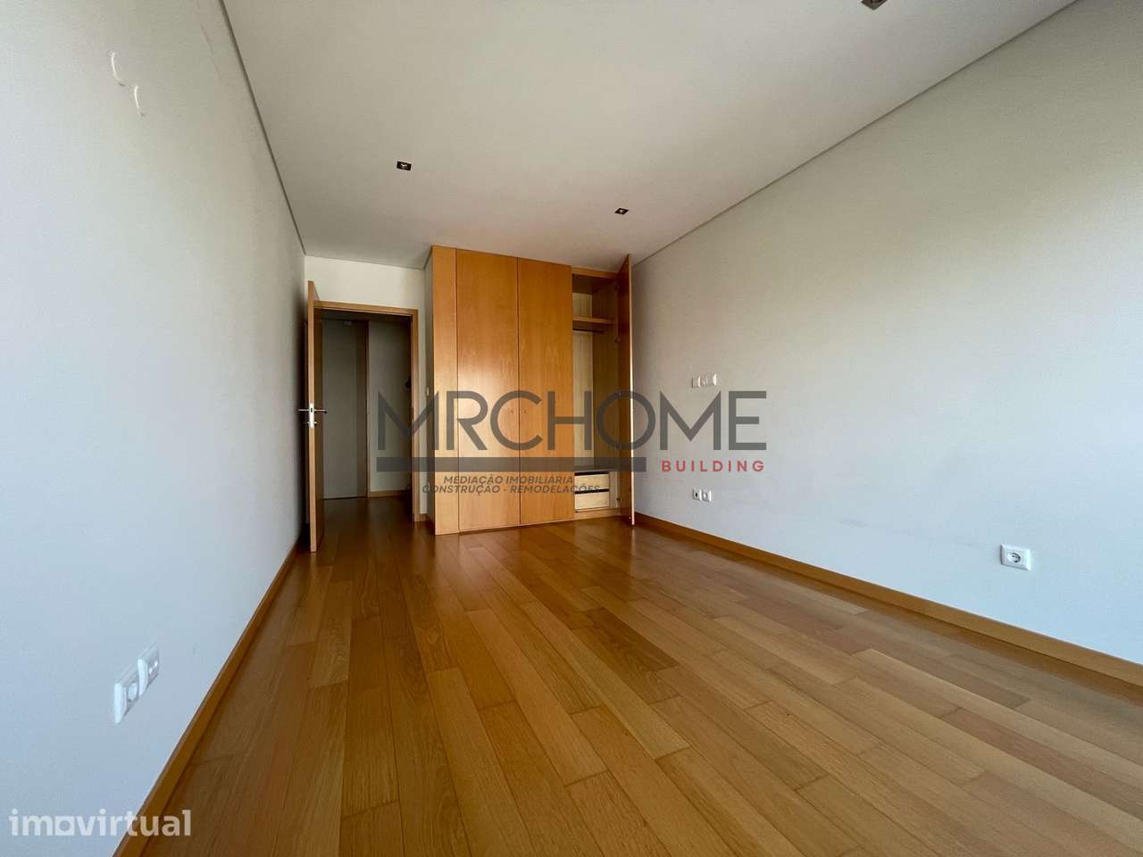Excelente apartamento T3 – Nogueira Braga - Grande imagem: 2/22