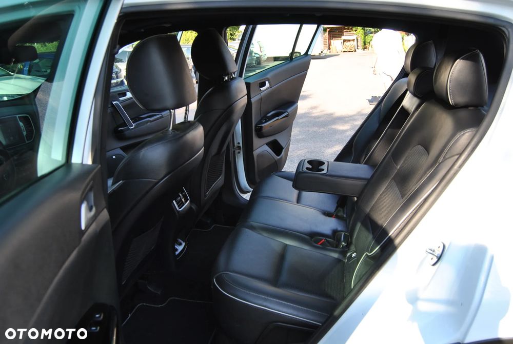 Kia Sportage 2,0 CRDI AWD GT Line - 28
