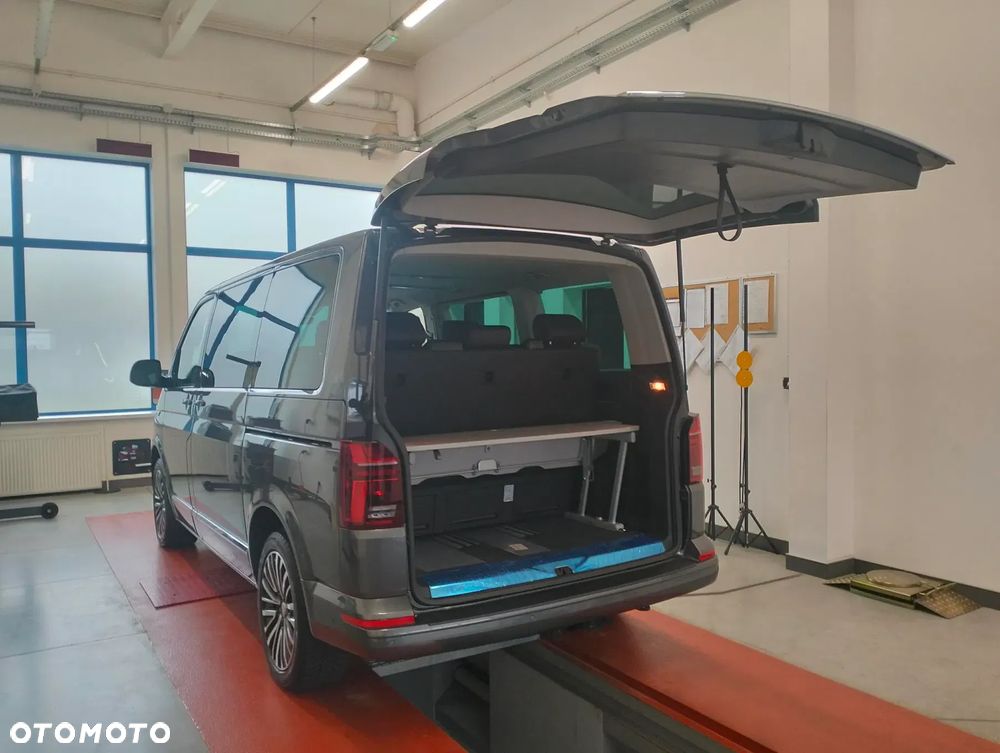 Volkswagen Multivan - 33